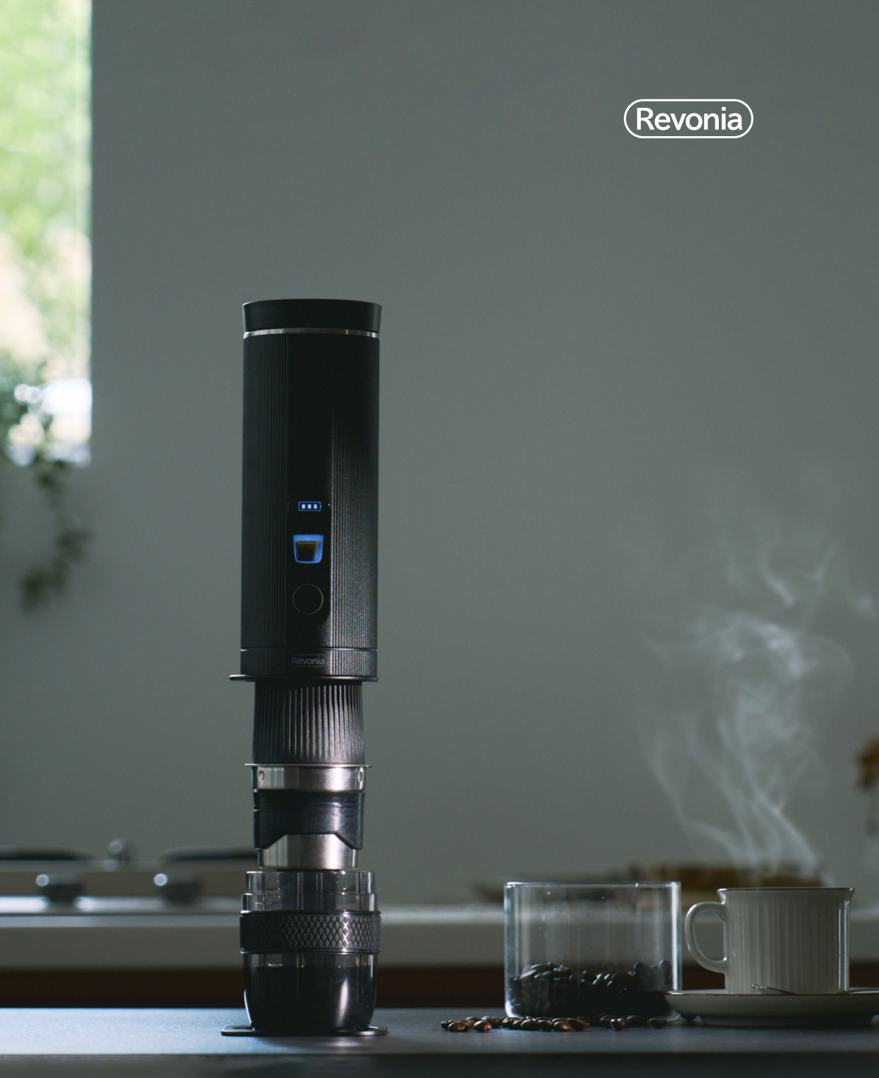 新しい機能性とデザインを兼ね備えたエスケイジャパンの新ブランド「Revonia」